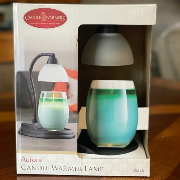⭐️ 🎉SALE⭐️ 🎉 **NIB** Candle Warmer Plug in Lamp - Picture 1 of 4